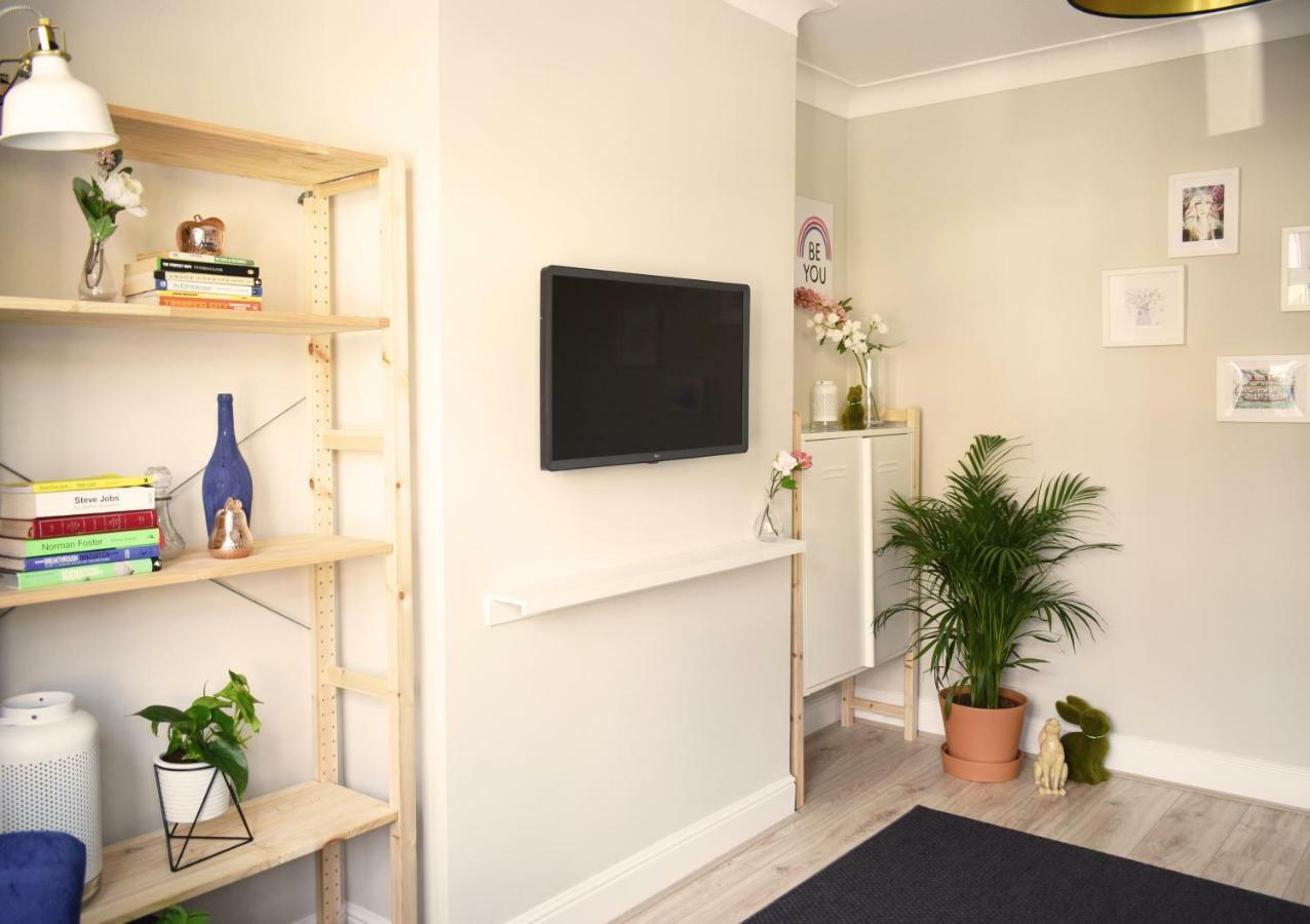 Charming Three Bed Home Near City Centre And Hospital Southampton Exterior foto